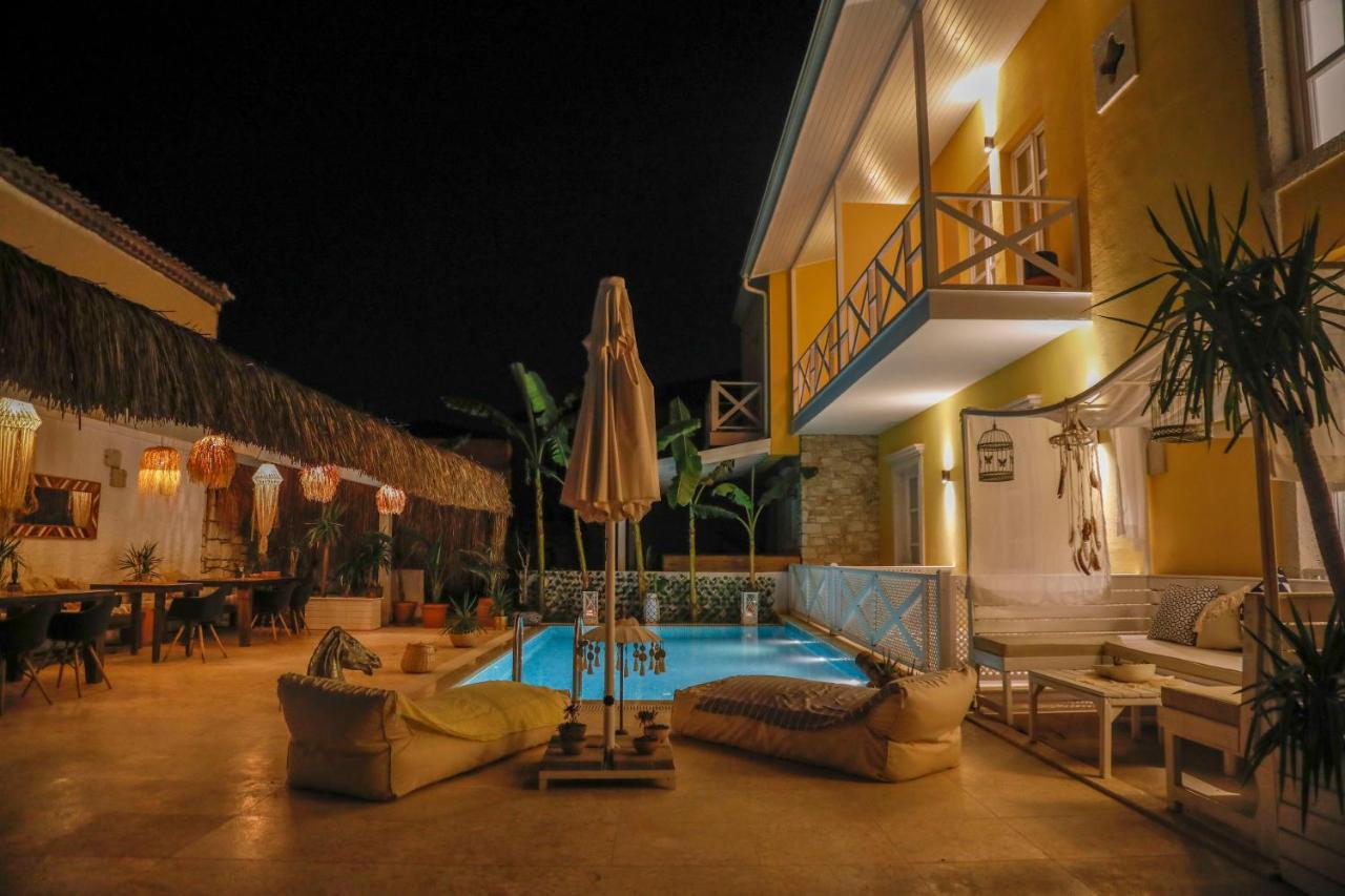 Adacan Butik Otel Esmirna Exterior foto